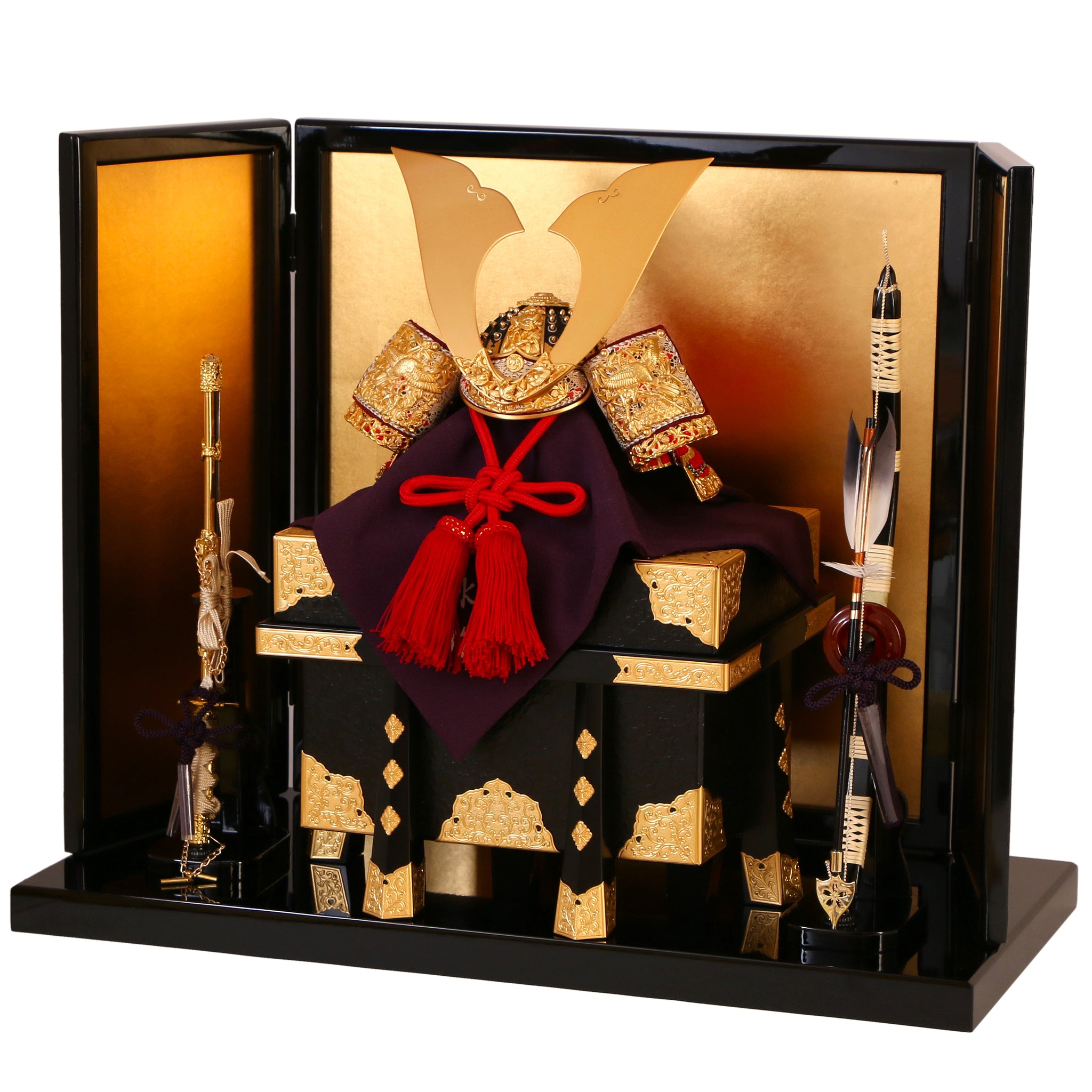 飾兜 極上10号 金小札 赤糸縅 竹雀錺 – 平安住一水｜京都甲冑株式会社