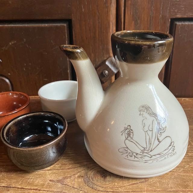 Amazon.co.jp: 黄桜 カッパ 河童 酒器 徳利 お猪口 小島功 : おもちゃ