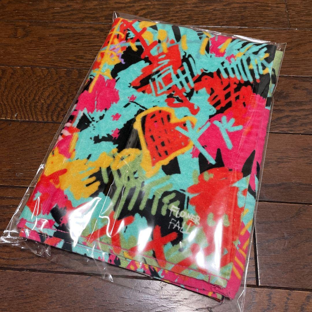 Amazon.co.jp: 米津玄師 グッズ 花ゆり落ちる drawing towel タオル