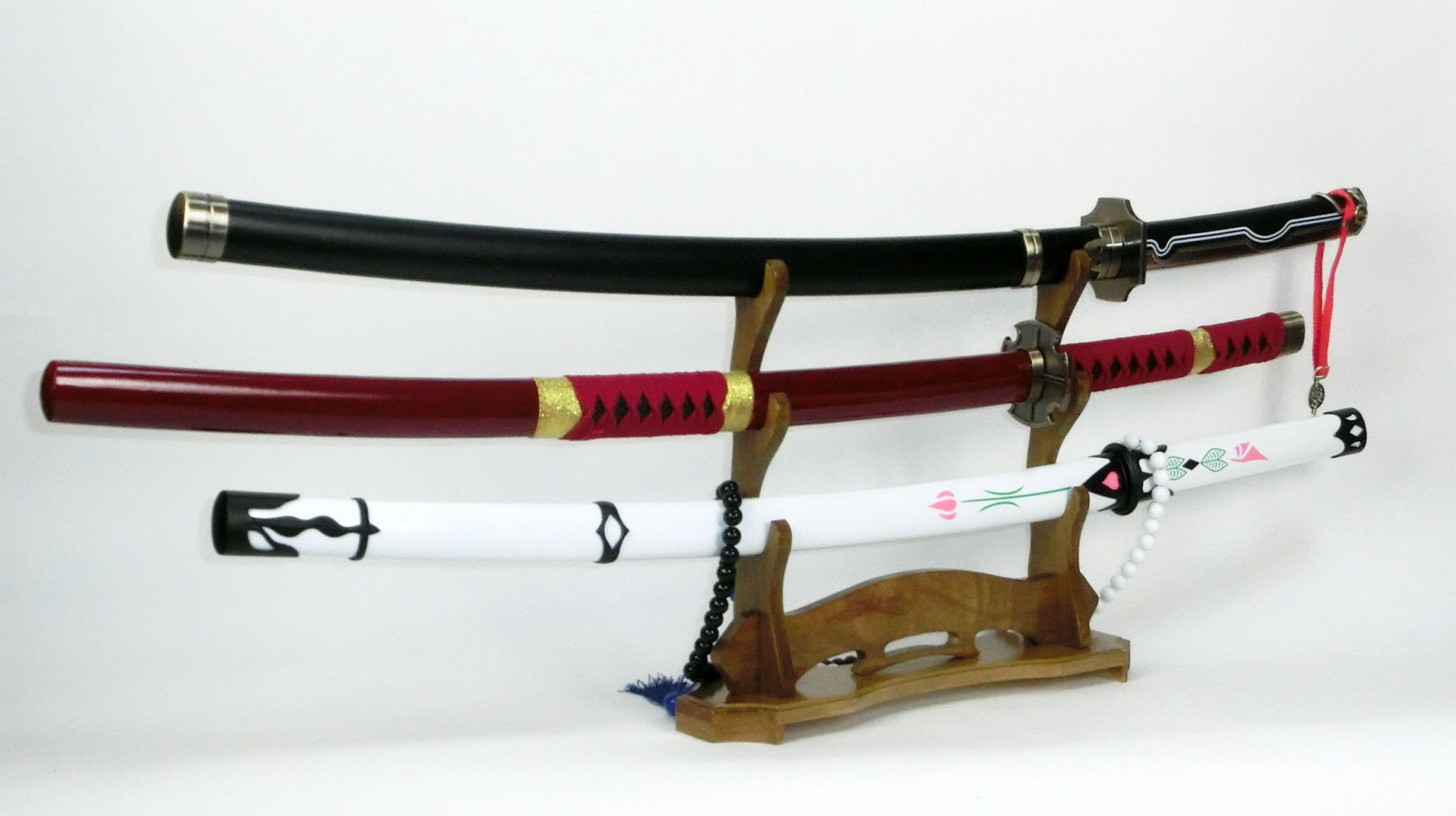 Amazon.co.jp: Kiumi 刀掛け 台座付き 無垢材 刀掛台 原木 刀置き 剣