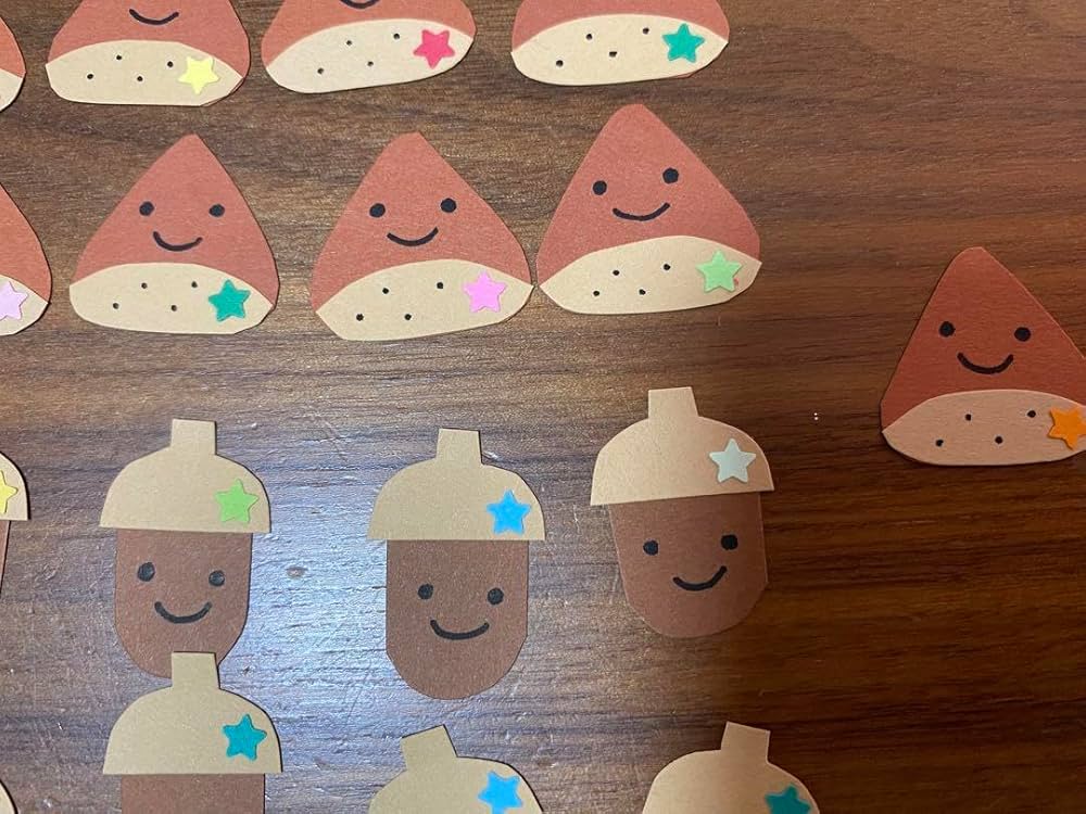 Amazon.co.jp: ペーパークラフト 「 どんぐり 」 アルバム 季節 壁面