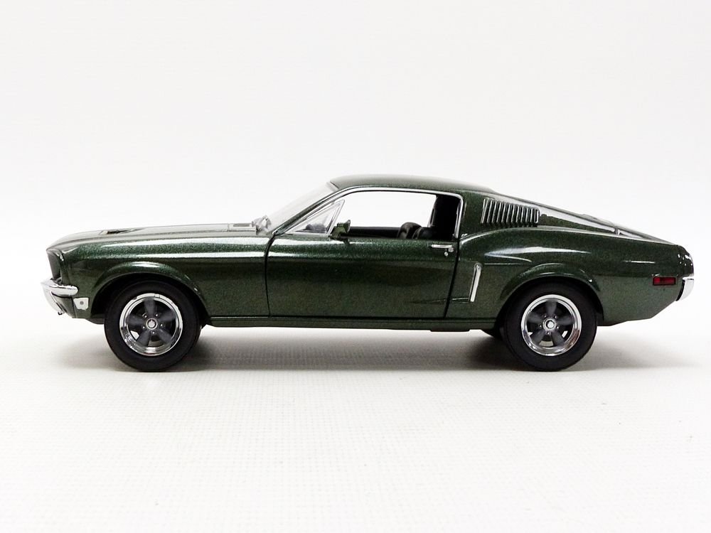 Amazon | 1/24 グリーンライト GREENLIGHT Bullitt 1968 Ford Mustang