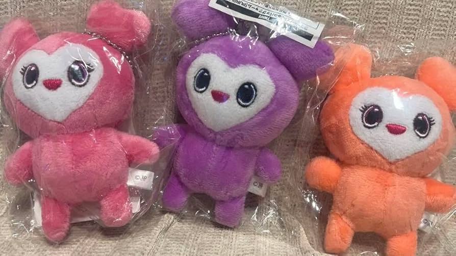 Amazon.co.jp: twice ラブリー 初期 ぬいぐるみ バッグチャーム セット