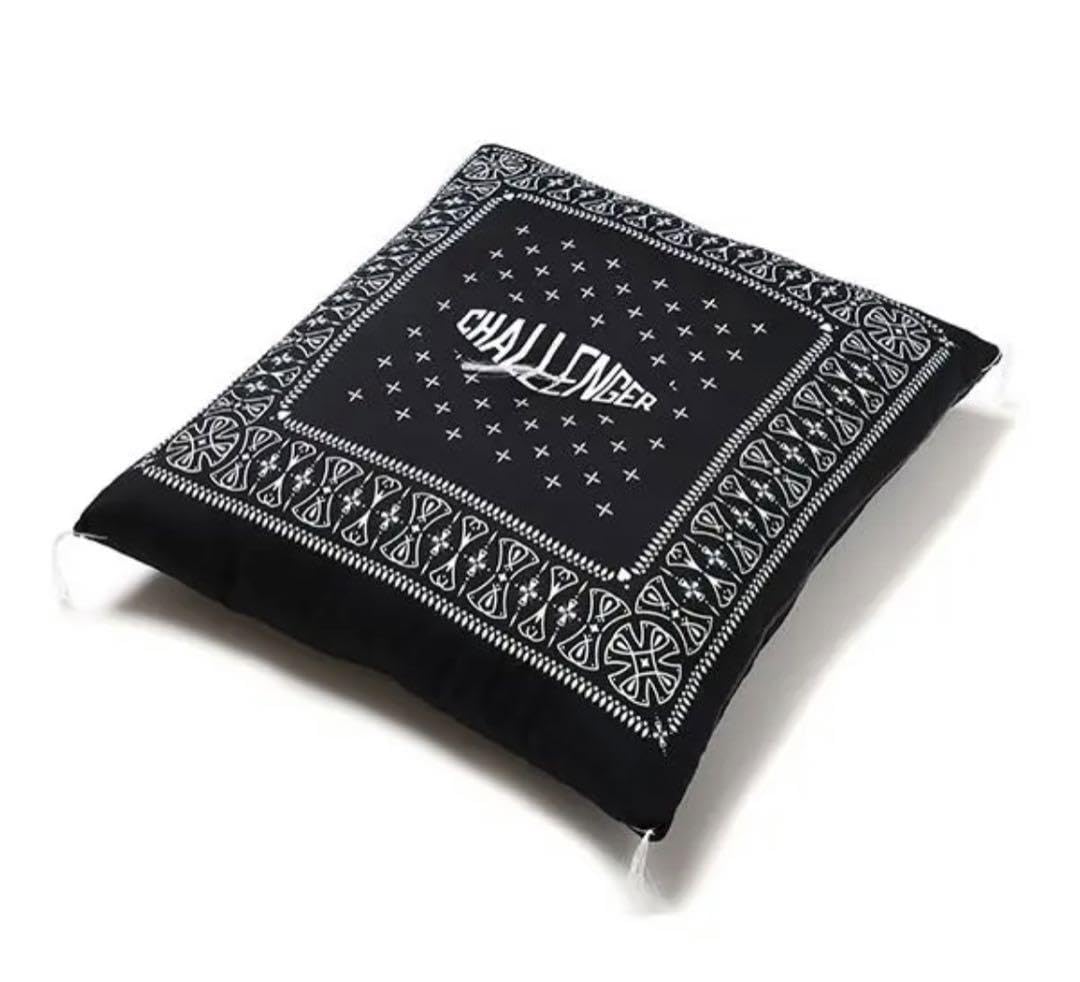 Amazon.co.jp: CHALLENGER BANDANA ZABUTON クッション 座布団 : おもちゃ