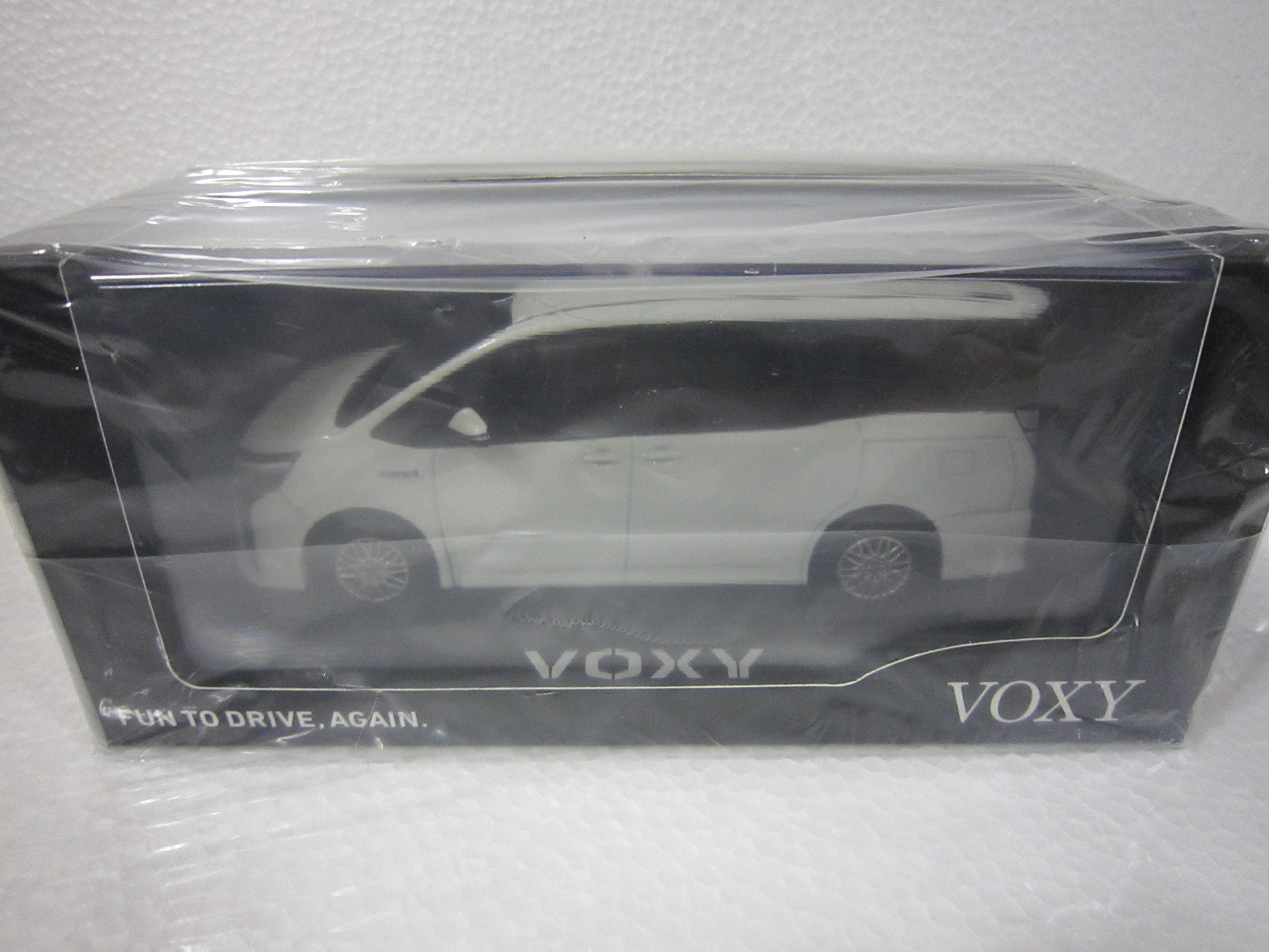 Amazon | トヨタ 1/30 オフィシャルミニカー 新型 ヴォクシー VOXY