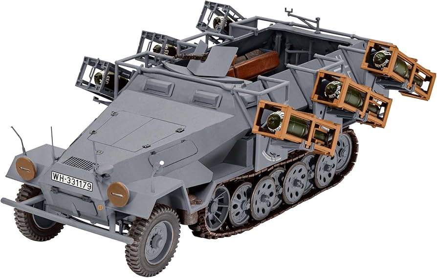 Amazon | ドイツレベル 1/35 ドイツ軍 Sd.Kfz.251/1 B型 グランド