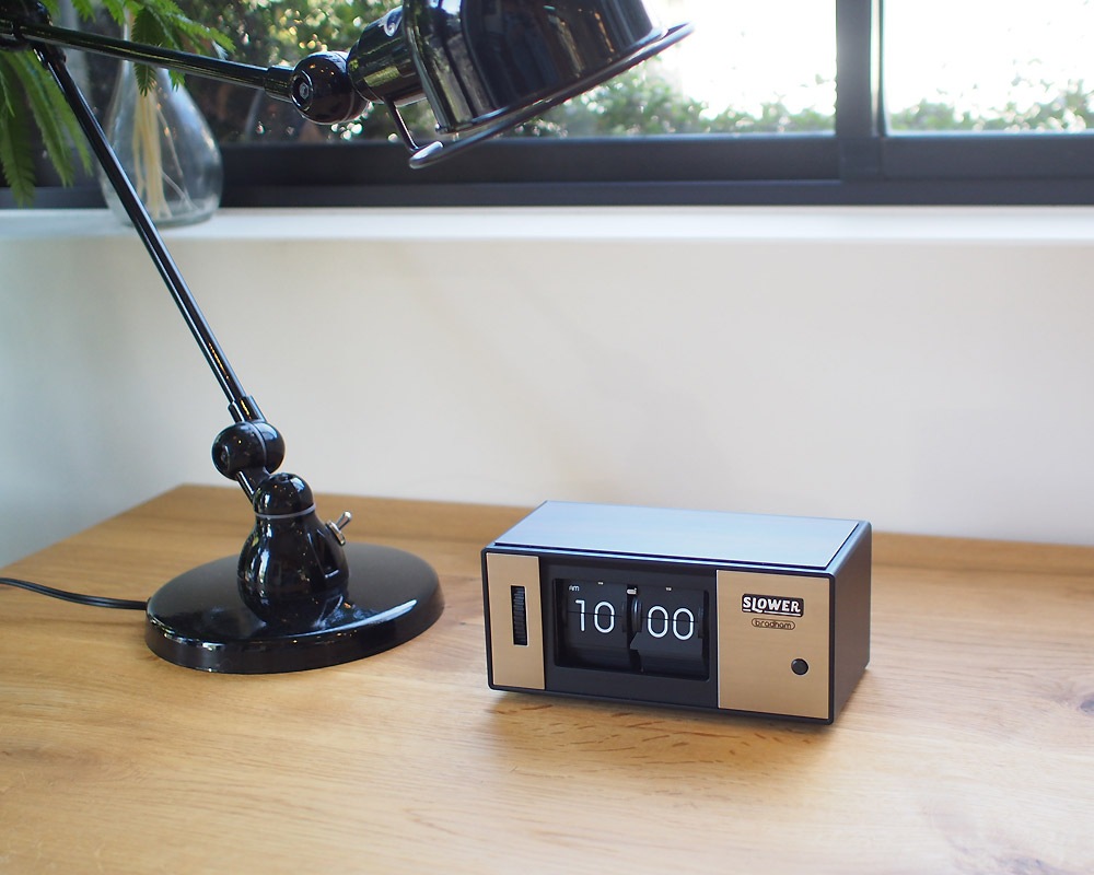 SLOWER | FLIP DESK CLOCK Bradhum フリップデスククロック ブラハム
