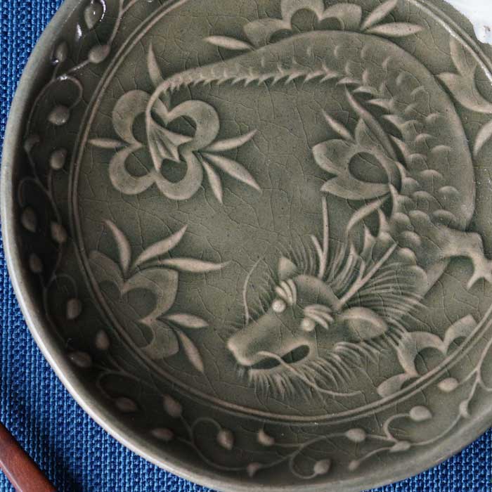 益子焼 龍のお皿 グレー わかさま陶芸 干支 十二支 縁起物 ドラゴン 辰