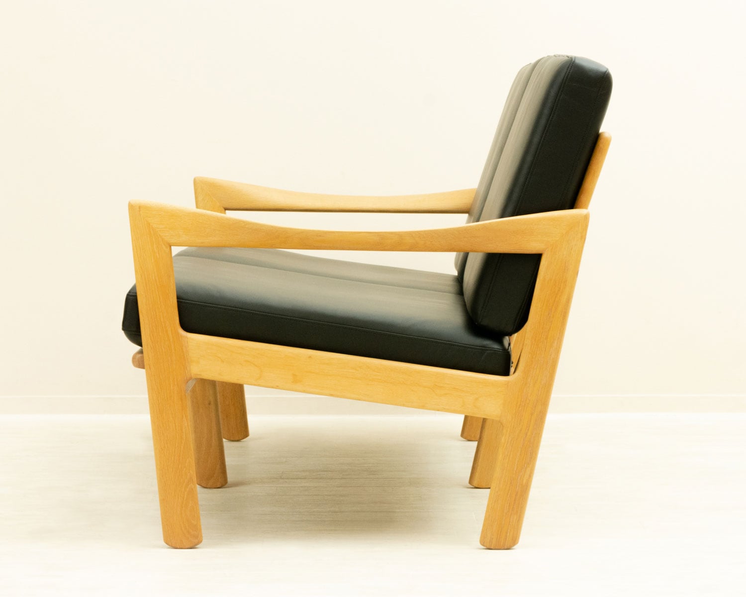 2seater Sofa Illum Wikkelso オーク 北欧家具 通販 CLOVERSKY