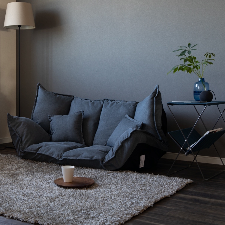 フロア生活を快適にする3way仕様のリクライニングソファ