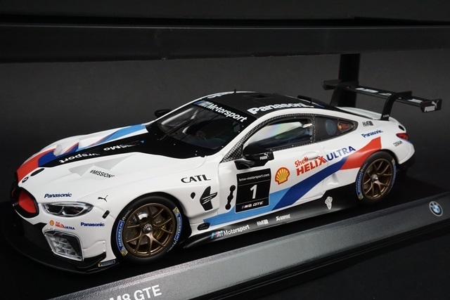 1/18 ミニチャンプス 80432451000 BMW M8 GTE #1 プレゼンテーション