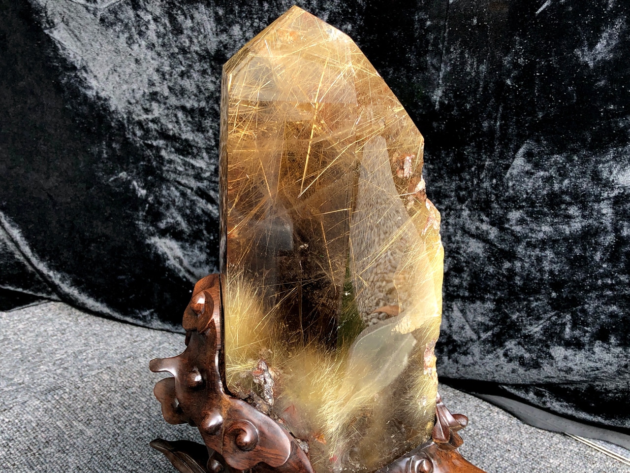 M1661☆ゴールドルチルクォーツ六角柱189g☆天然石 原石 M1661
