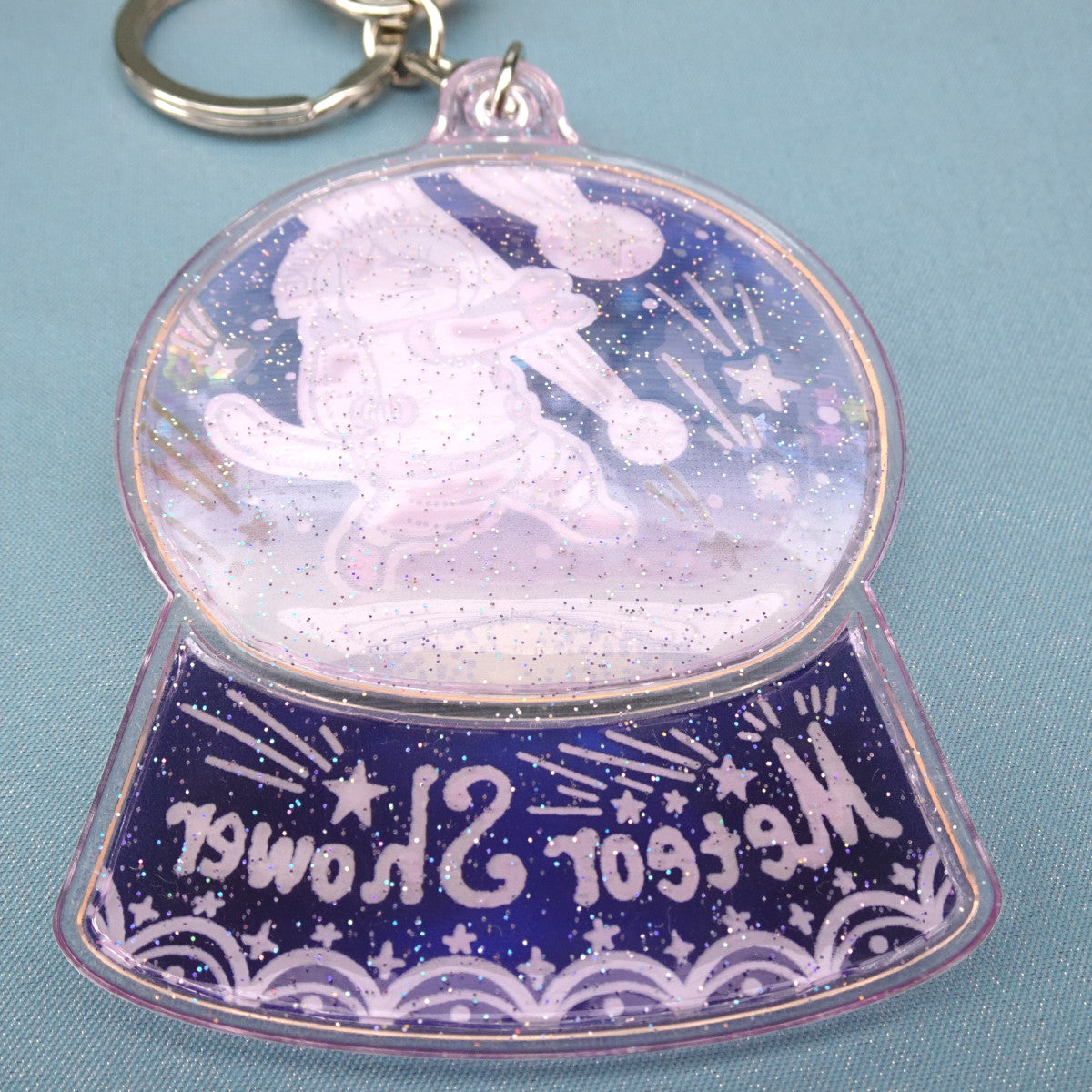 スノードーム風キーホルダー なんと三角 流星雨 – 宙フェス夜市