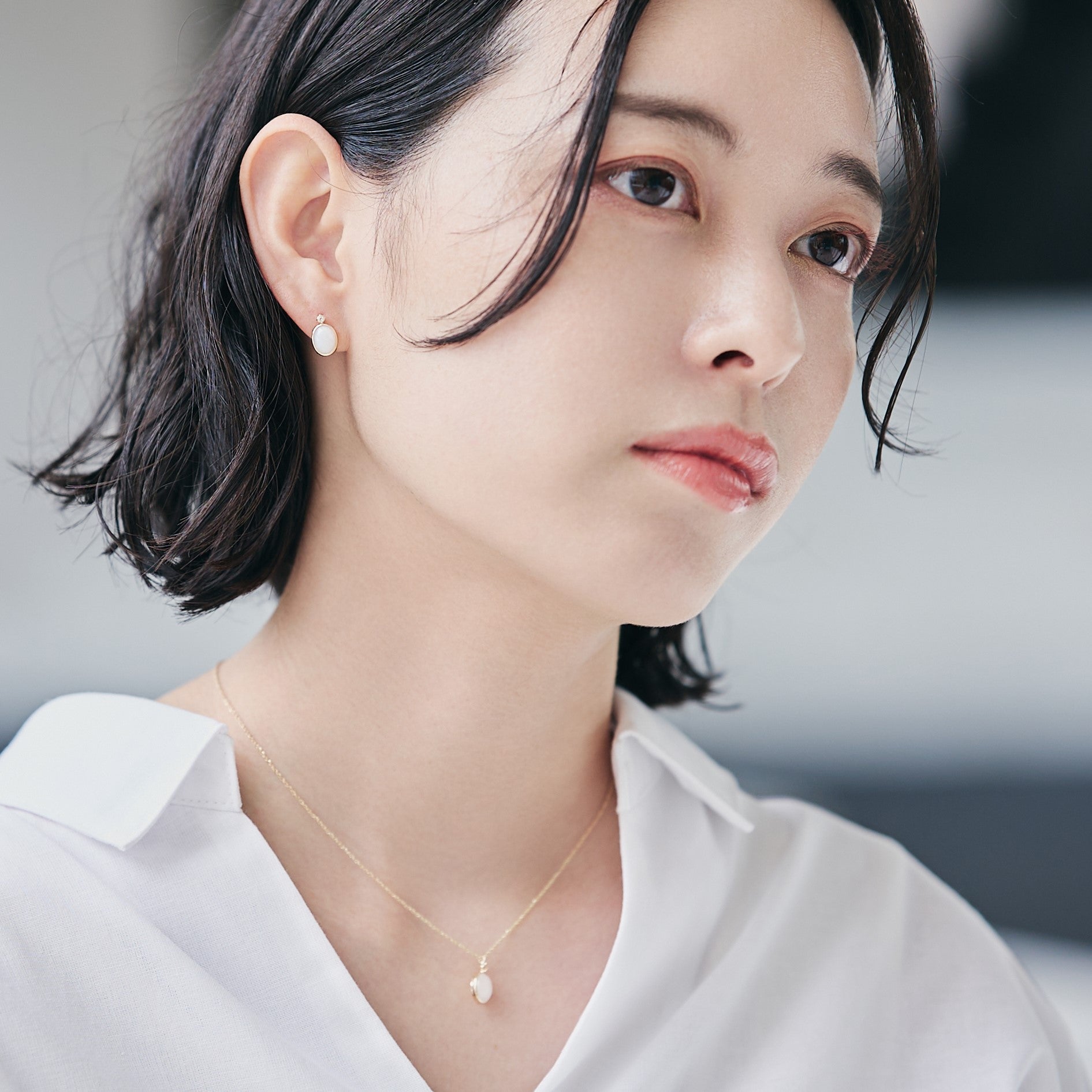 K10 ホワイトアゲート × ホワイトトパーズ スタッドピアス - me