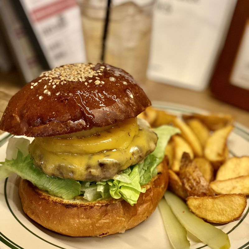 大阪】アメリカンスタイル☆海外気分でハンバーガーを堪能しよう