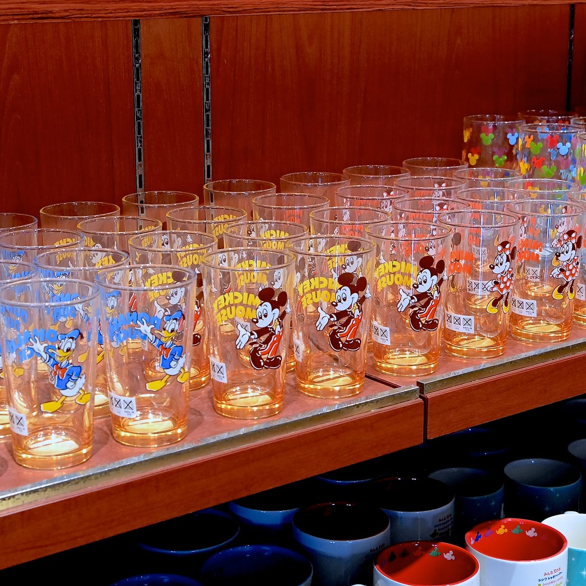 元気にご挨拶！東京ディズニーランド 「ミッキー&フレンズ」グラス -