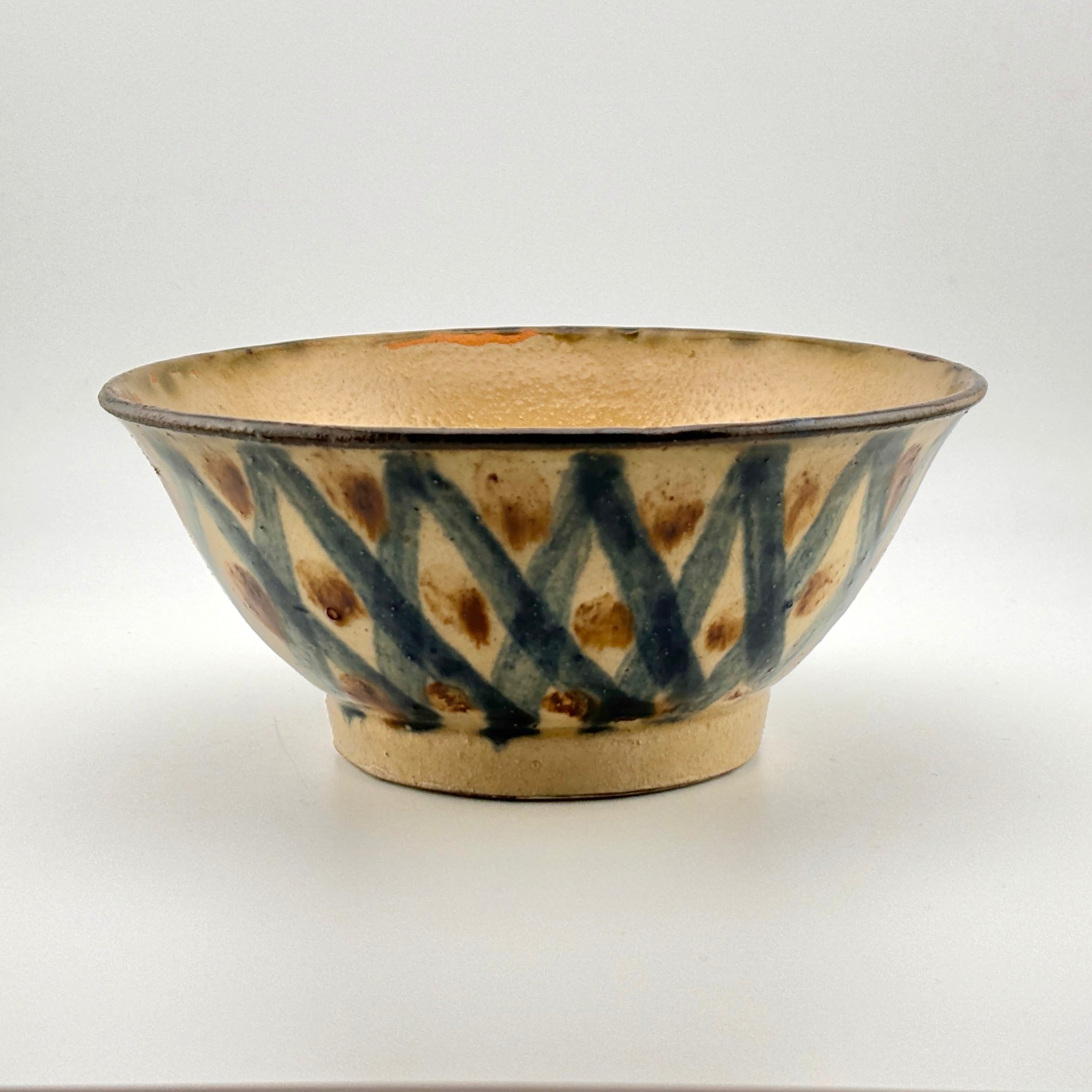 壺屋焼 人間国宝 金城次郎作 幾何紋茶盌（マカイ） – 生活民芸 なかむた