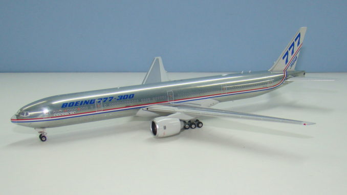 Stretch for Growth: Boeing 777-367 N5014K by Phoenix – Model