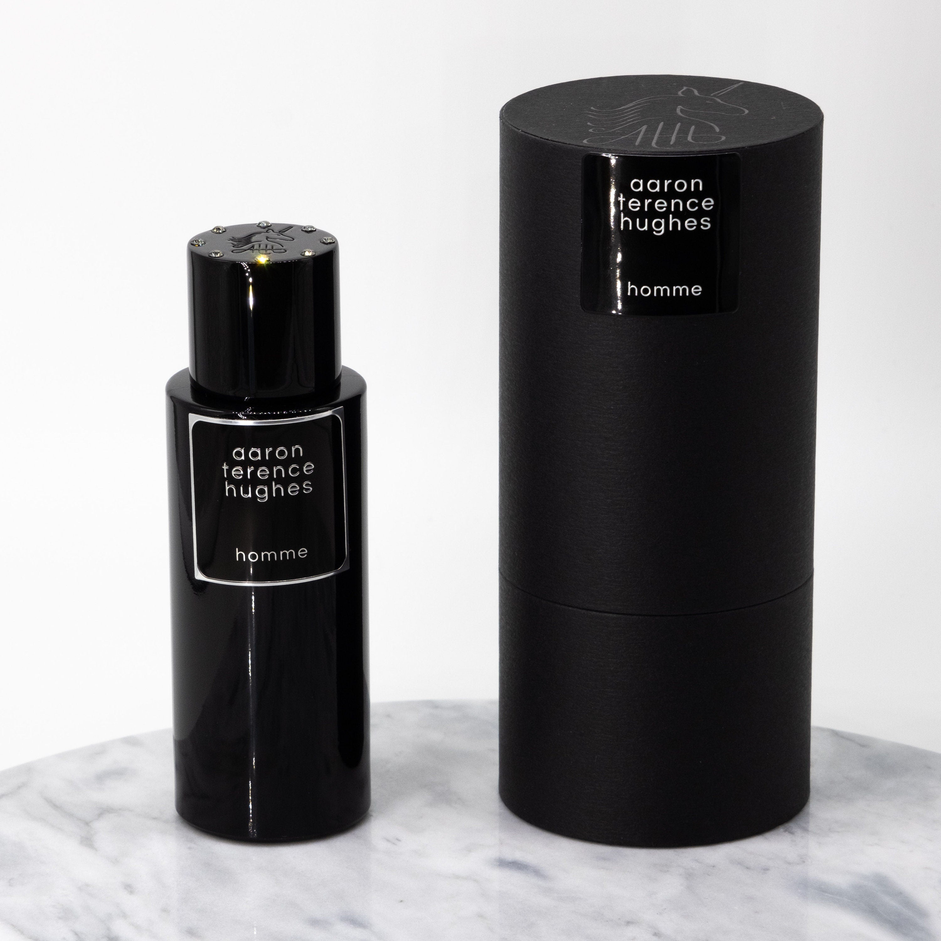 Homme Aaron Terence Hughes Sample – Niche Addiction