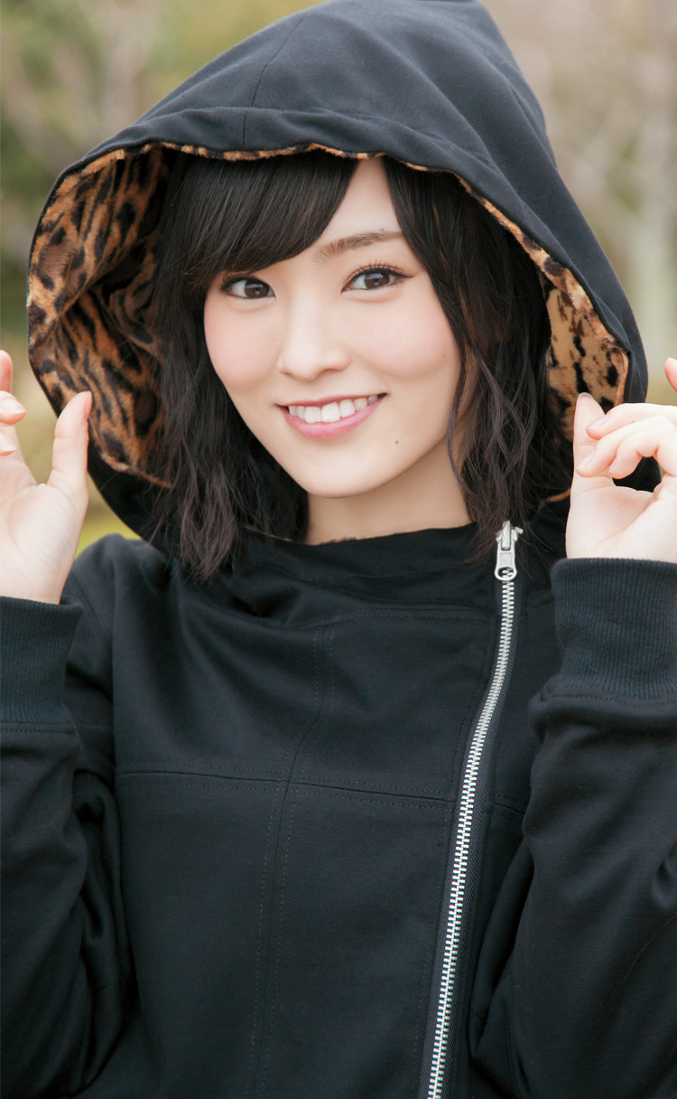 NMB48 公式オリジナルパーカー「山本彩着用モデル」特設サイト