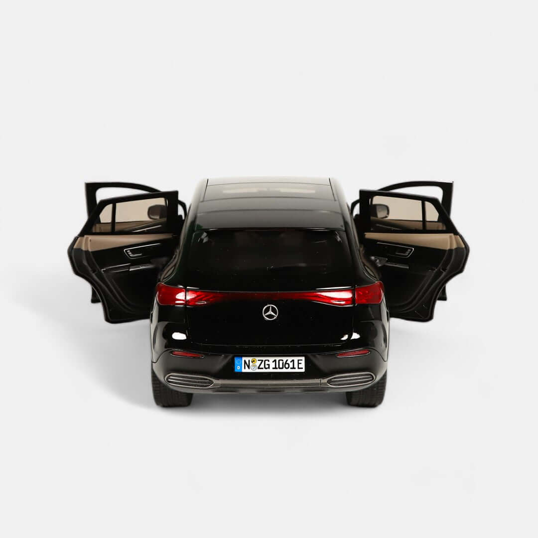 Mercedes-Benz EQE SUV AMG Line - Realistic Model
