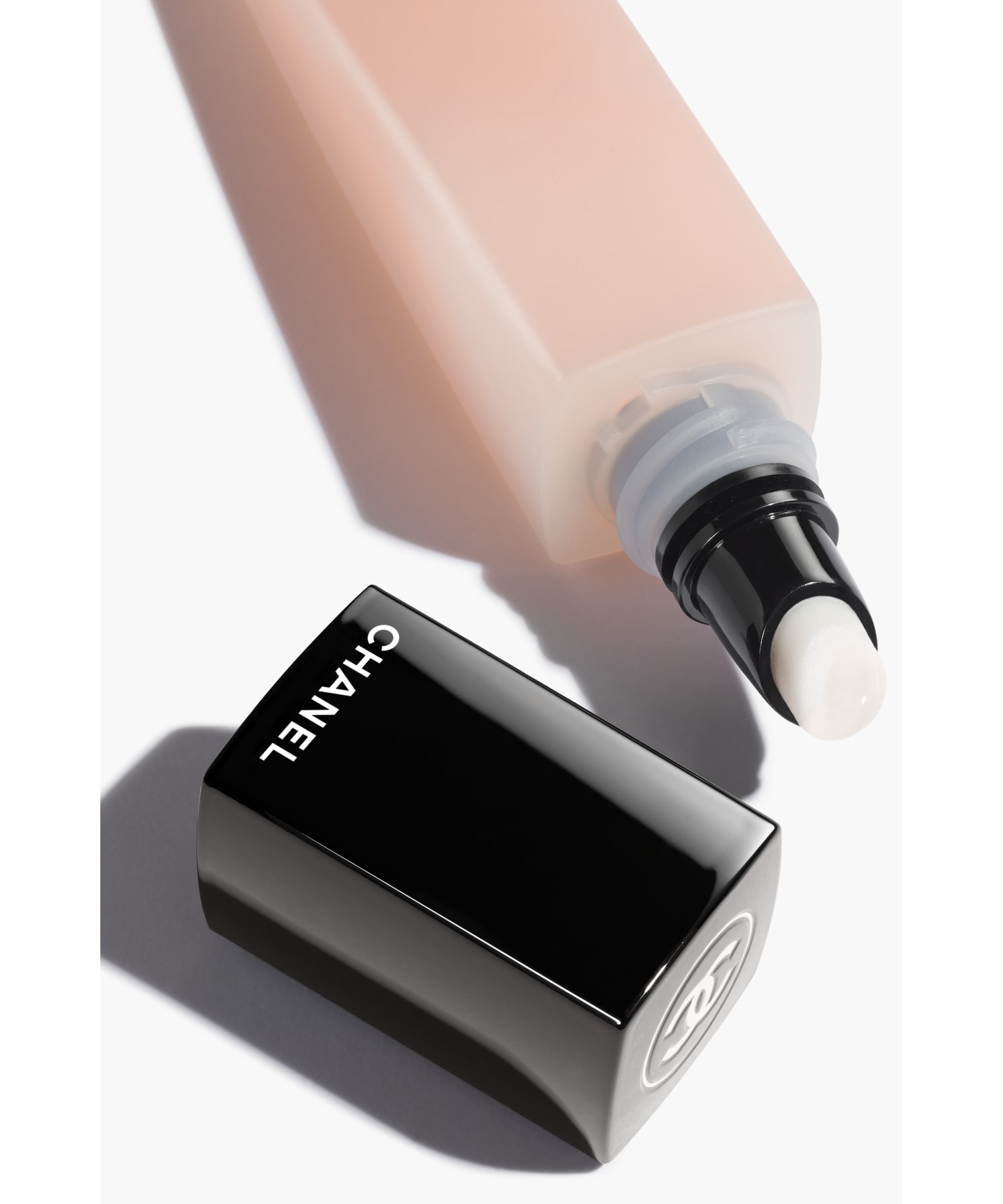 ユイル ア オングル ネイル オイル（ネイル用品/ネイルケア）｜CHANEL