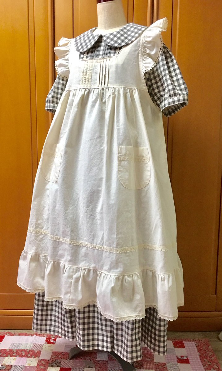 友人のご注文品「赤毛のアン風のエプロンドレス」捻りは一切入れずに白