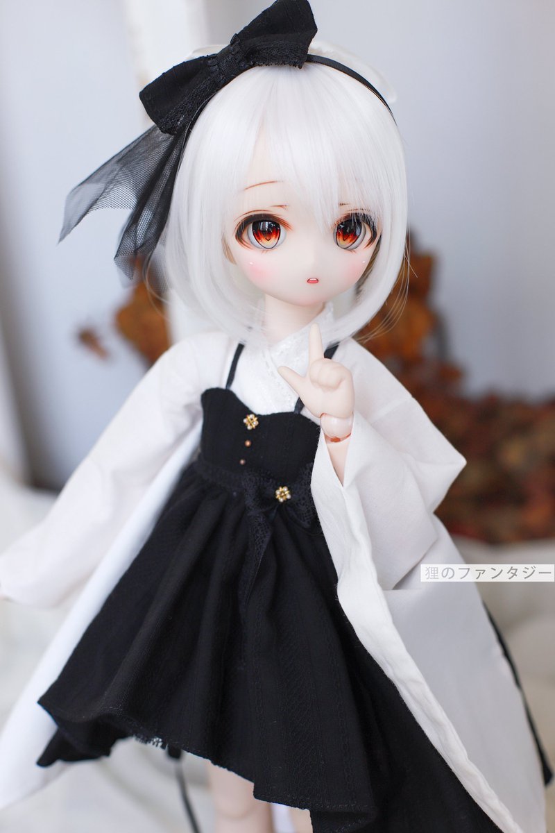 こんにちは!(*╹▽╹*) 私は最新デザインドール服「咲夜.短い.黑.白(1