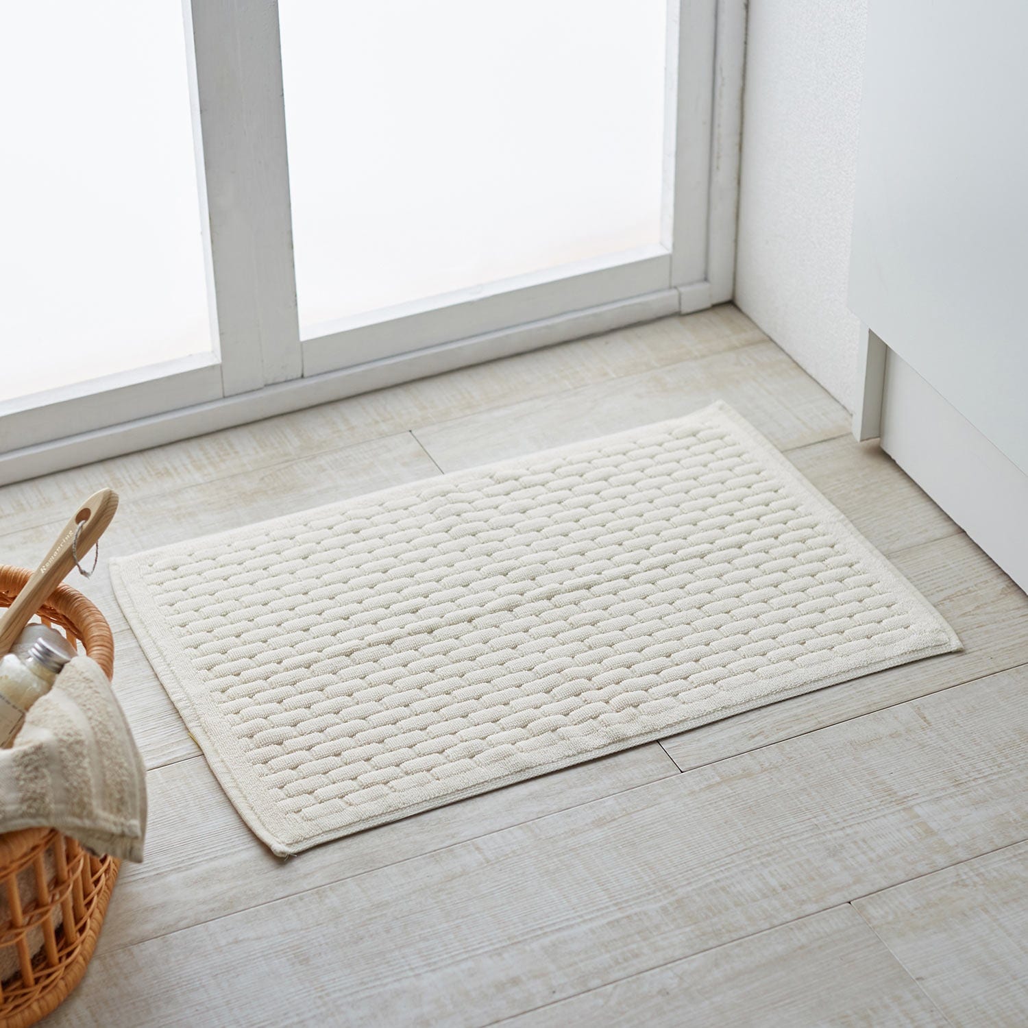 抗菌防臭・ぽこぽこタオルバスマット（バスマット）｜通販のベルメゾン