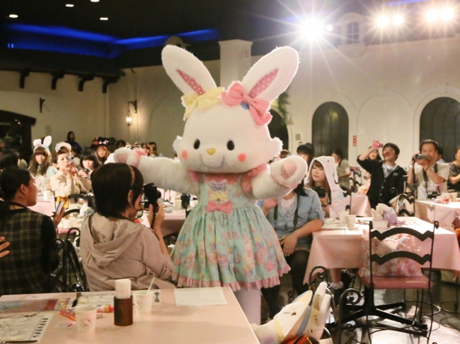 Wish me mell in Sanrio Puroland”プロジェクト】ネットから生まれた