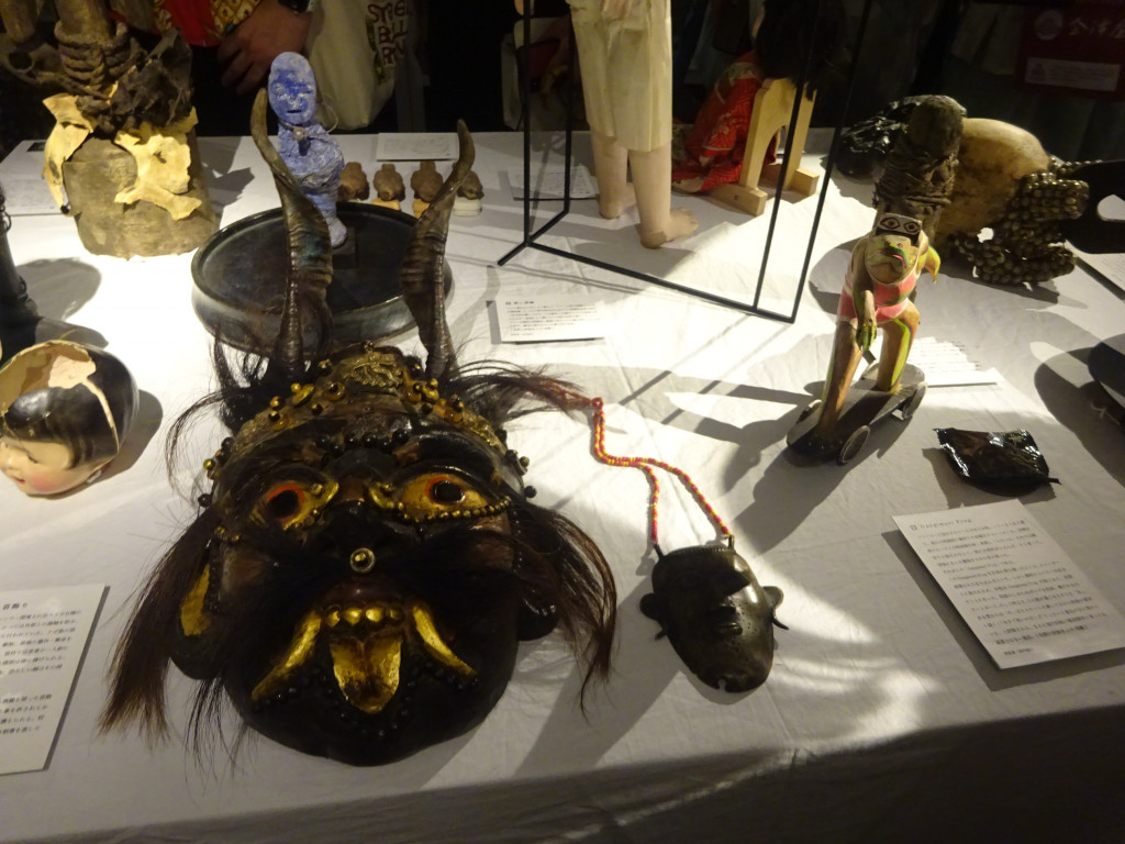 祝祭の呪物展2」の推し呪物たち（辛酸なめ子） – 連載JP