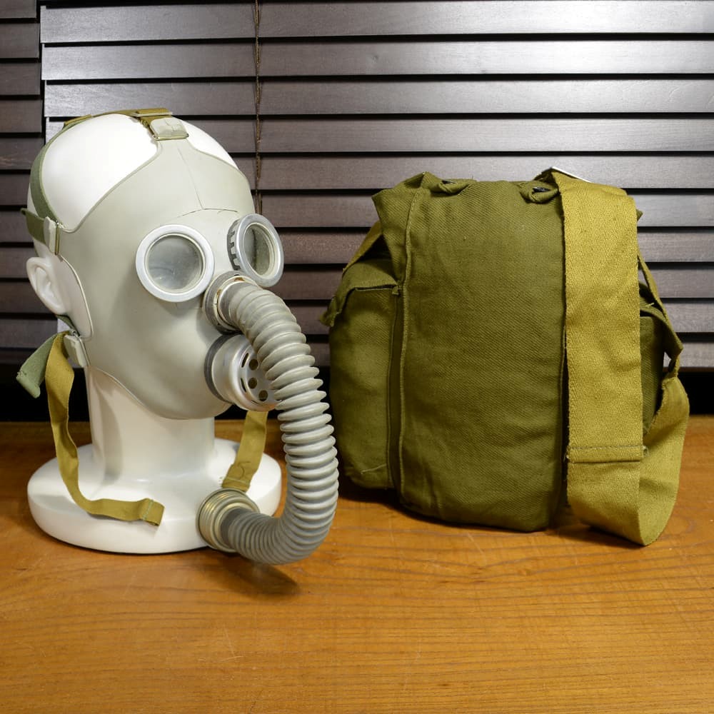 ロシア軍放出品 ガスマスク PDF-D 子供用 専用バッグ付き | ミリタリー