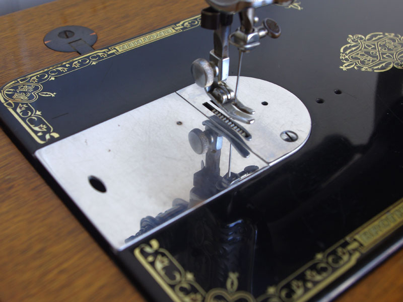 No.507 Brother ブラザー製 家庭用足踏みミシン：アンティークミシン