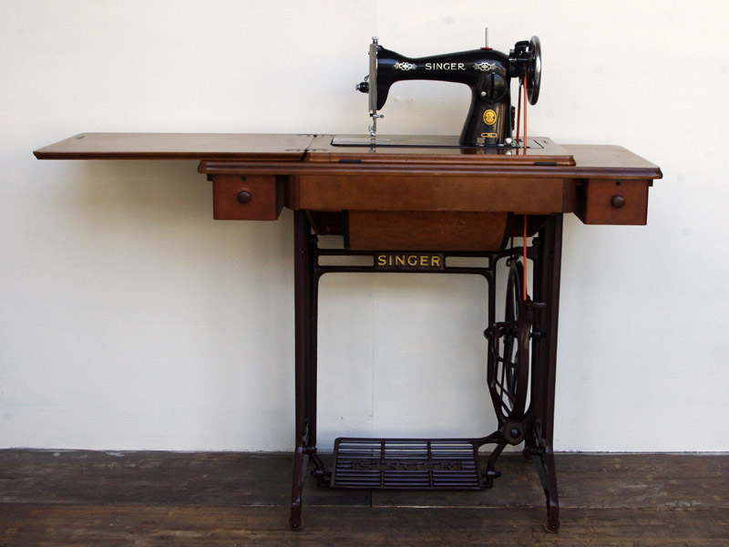 No.555 SINGER 15U シンガー製 家庭用足踏みミシン：アンティーク