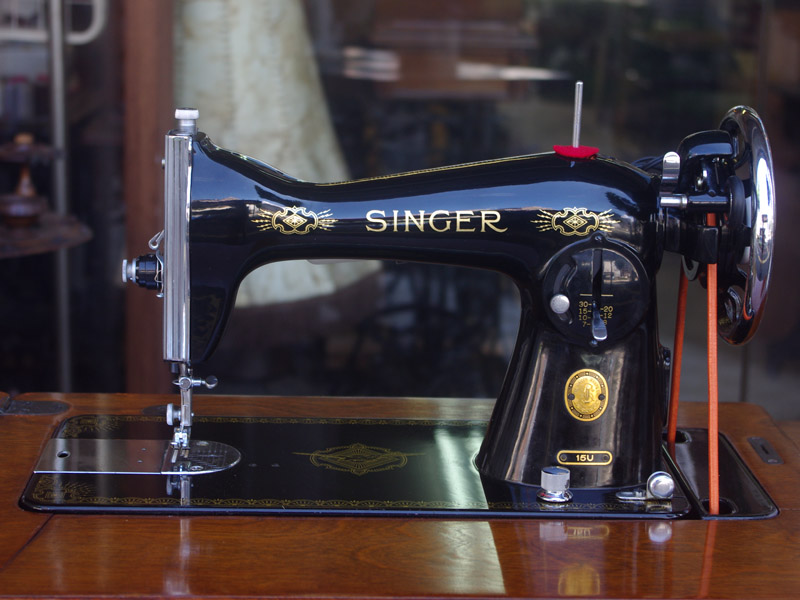 No.729 SINGER 15U シンガー製 家庭用足踏みミシン ライト付