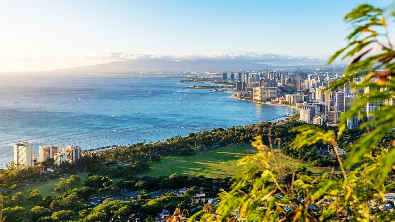オアフ島でダイヤモンドヘッドに登ろう！～日の出を見るか夕陽を見るか