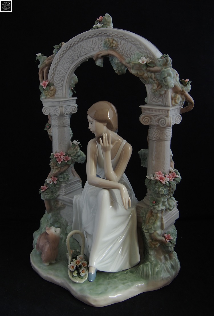 リヤドロ】【午後の光の中で】【限定品2000体】【絶版】【6677】