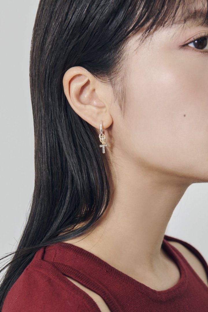 ビジュー × クロスモチーフ チャーム ピアス – GOLDY Onlinestore