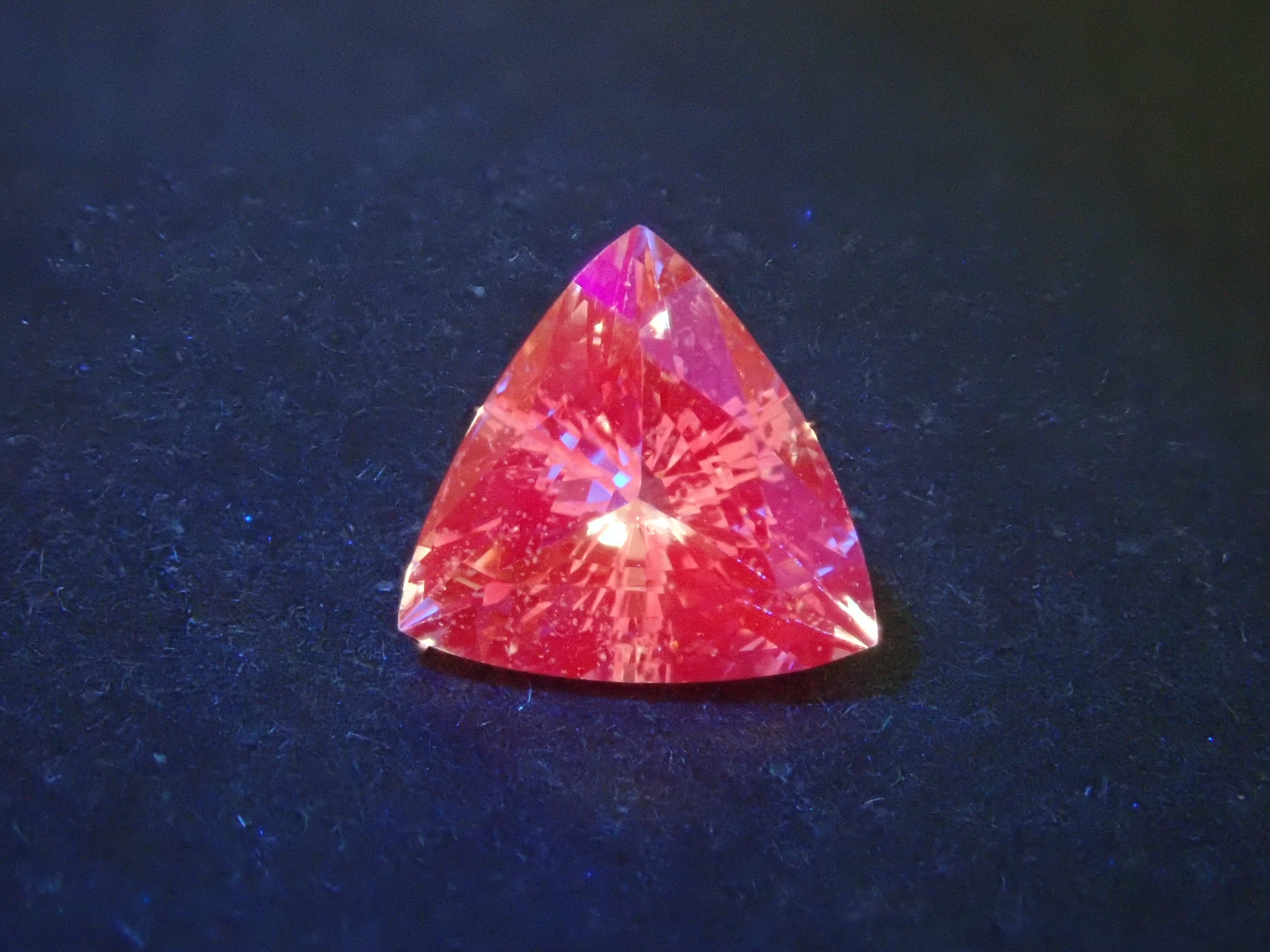 スリランカ産ピンクサファイア 0.934ctルース