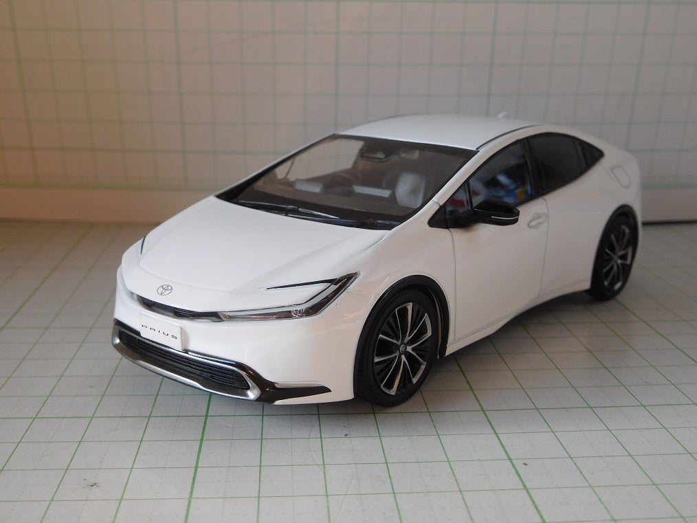 カラーサンプルミニカー 1/30 新型プリウス | ミニカーでクルマを好き