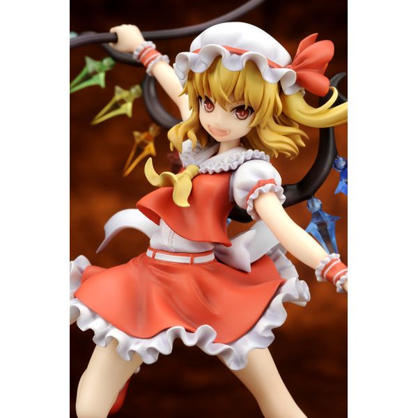 フィギュア: 東方Project “悪魔の妹” フランドール・スカーレット