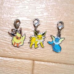 ブイズ メタルチャーム - メルカリ