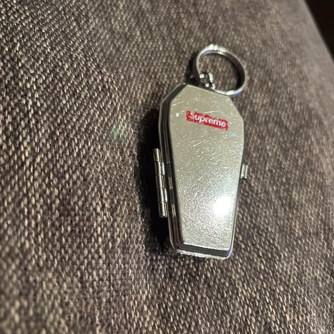 2026年最新】携帯灰皿 supremeの人気アイテム - メルカリ