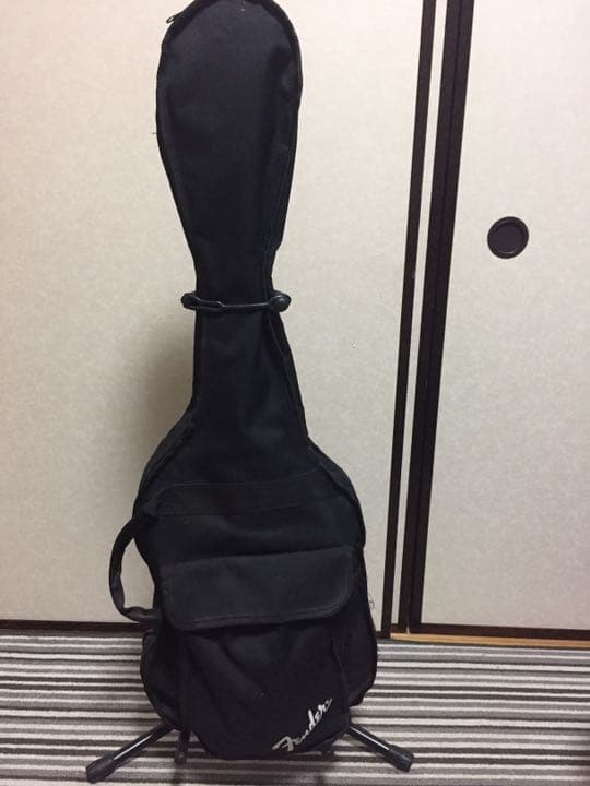 あまり使ったことがないギターケースです。写真通り全部付いてます。 Amazon.co.jp: CAHAYA ギターケース 軽量 エレキギター ソフト ケース