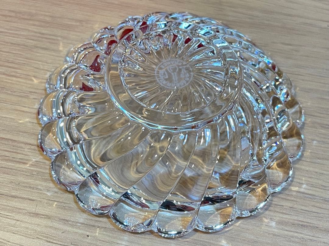 B7040【バカラ】ボリュート アッシュトレイ 小物入れ - メルカリ