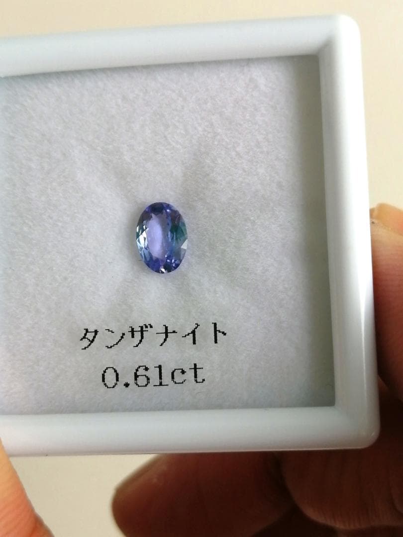 天然タンザナイトオーバル[ML8lI]　ルース　0.61カラット 天然タンザナイトオーバル[ML8lI] ルース 0.61カラット - メルカリ