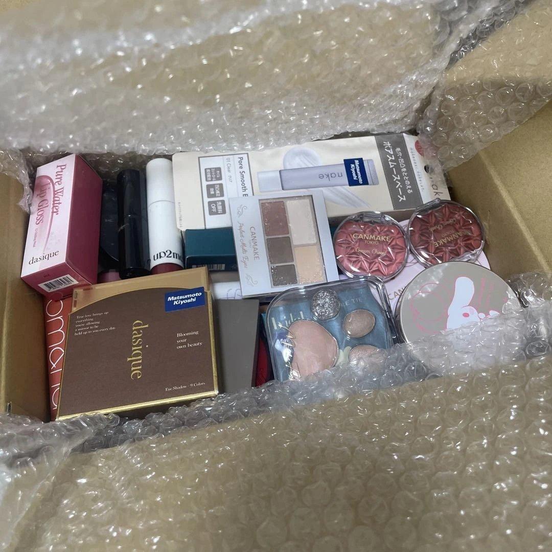 化粧品 まとめ売り VOCE7月号書店限定特典】アルマーニ ビューティ、ジョンマスター