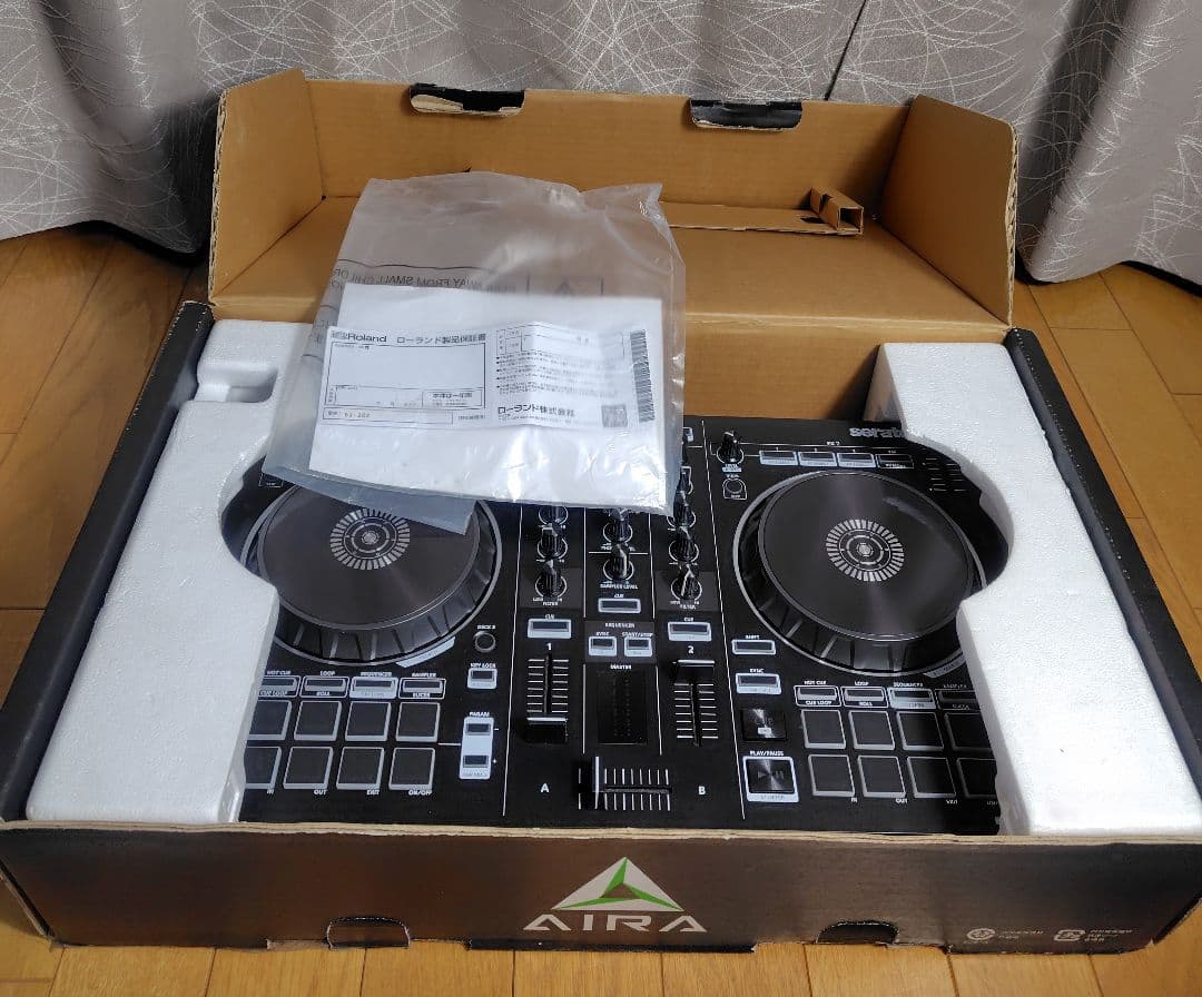 Roland DJ-202 DJコントローラー FX機能搭載 Roland - DJ-202 | DJ Controller
