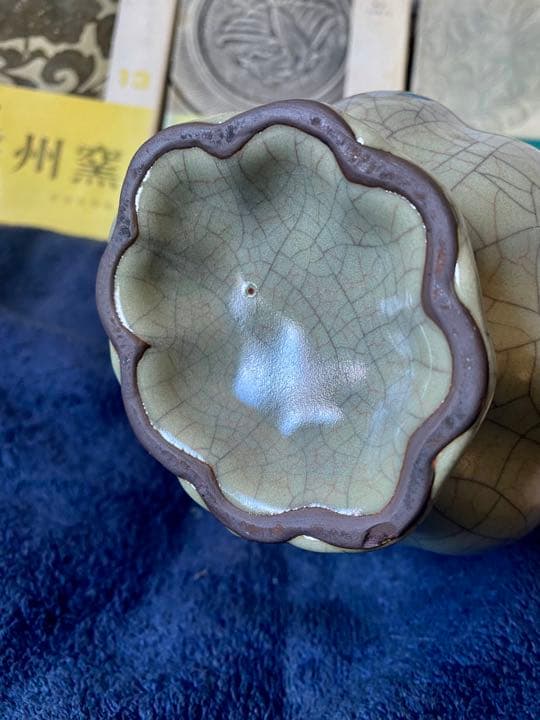 中国古美術品、宋代官窑瓷器、金丝铁线。高约24厘米。 - メルカリ