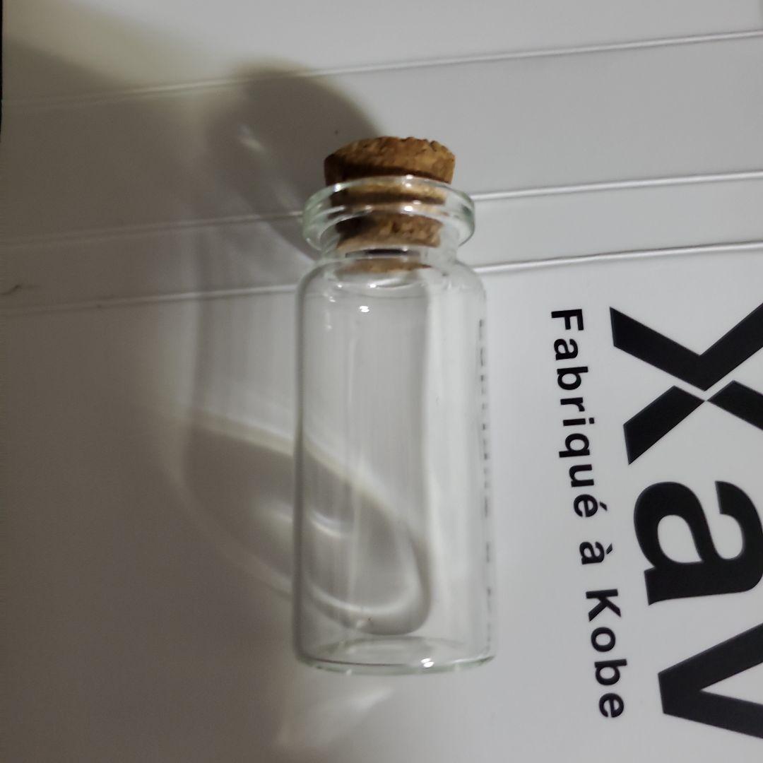 蠢く風を閉じ込めたガラス瓶 楽天市場】酒瓶 ふた付 9本入【SSW-150A タイコ型瓶】ガラス瓶 保存瓶